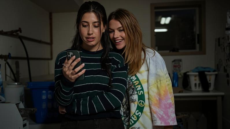 Cena de 'A Colega Perfeita', da Netflix.