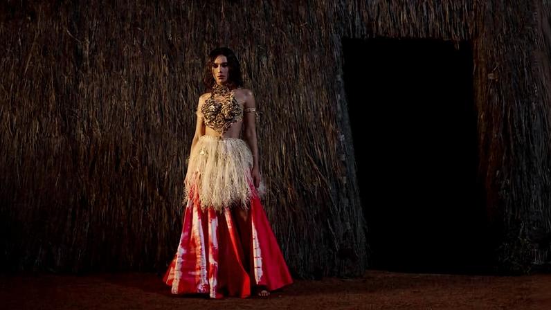 A cantora Anitta em imagem de divulgação do álbum 'Equilibrium'