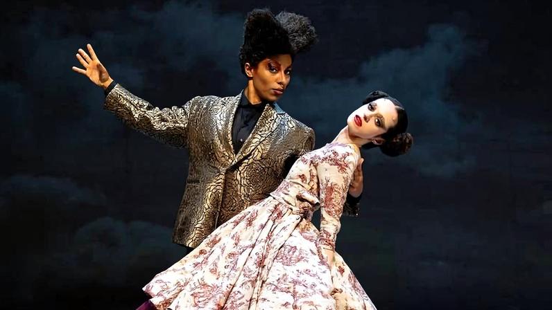Cena da montagem de 'Orfeu no Inferno' que estreia no Theatro São Pedro