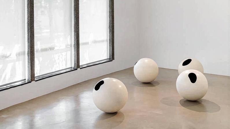 Lygia Pape, em exposição na Casa Iramaia, em São Paulo