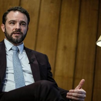 EUA classificam CV e PCC como terroristas; impacto no turismo e economia do Brasil
