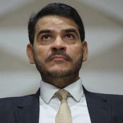Messias conta votos para indicação ao STF e defende limites ao Judiciário