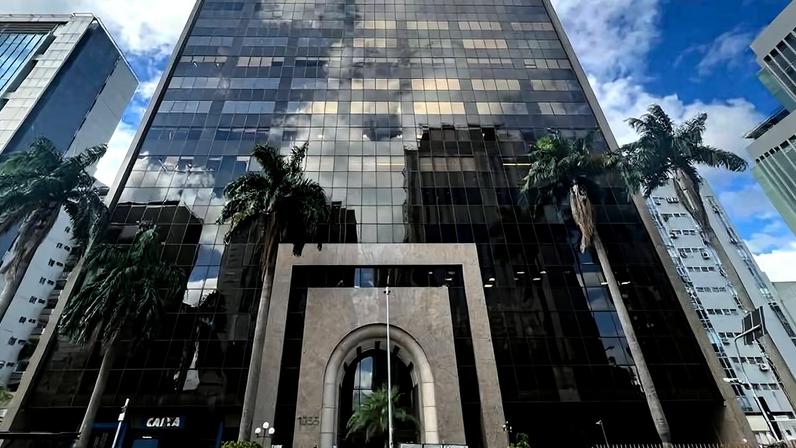 O edifício onde fica a sede da Cartos Sociedade de Crédito Direto, na avenida Faria Lima, na zona oeste de São Paulo; empresa é citada na Operaçao Narco Fluxo e no caso Master