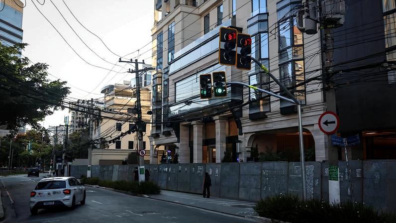 Edifício Auri Plaza, onde ficava a sede do Banco Master, na Vila Olímpia, em SP