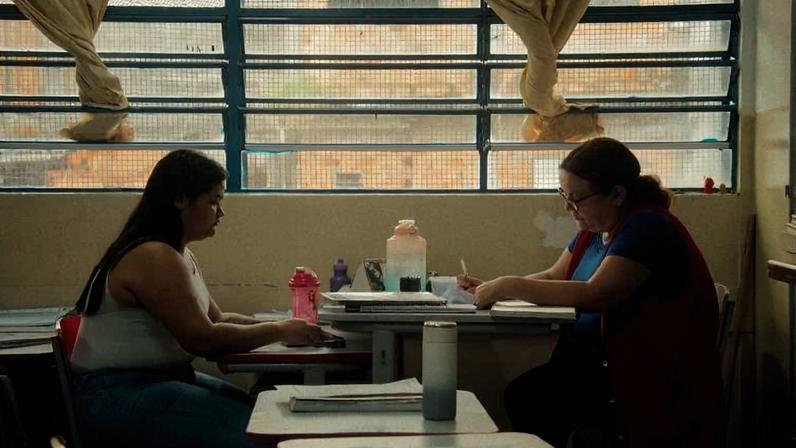 Cena do filme 'Sagrado', de Alice Riff