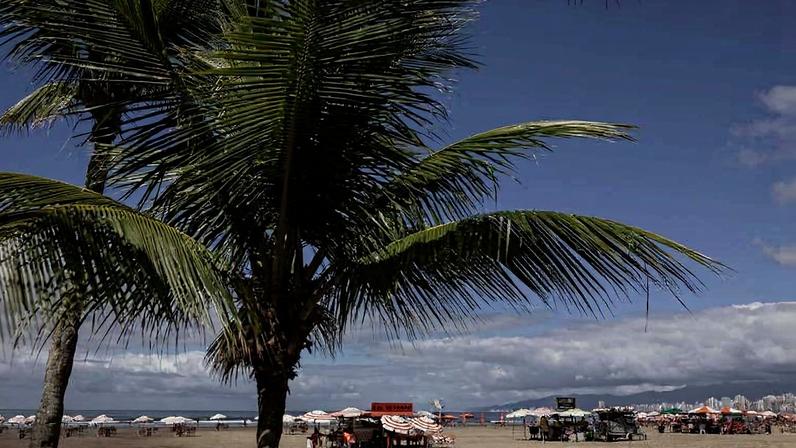 Vista da orla de Praia Grande, no litoral de São Paulo