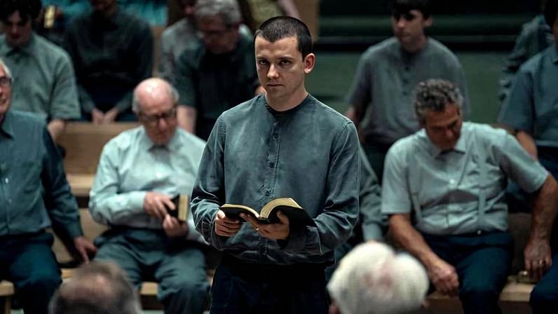 Ator Asa Butterfield na série 'Sem Salvação' (2026)