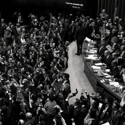 Política muda após impeachment de Dilma; PT, não