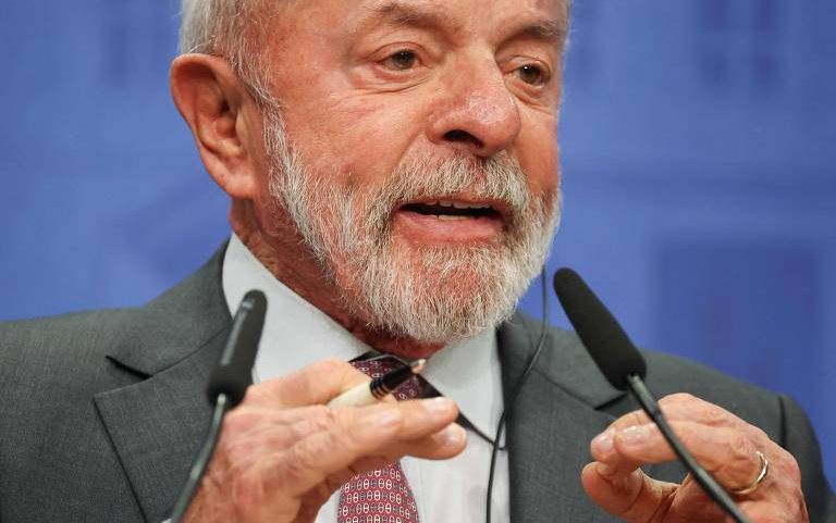 O presidente Luiz Inácio Lula da Silva (PT) durante entrevista coletiva com o premiê da Alemanha, Friedrich Merz, em Hannover