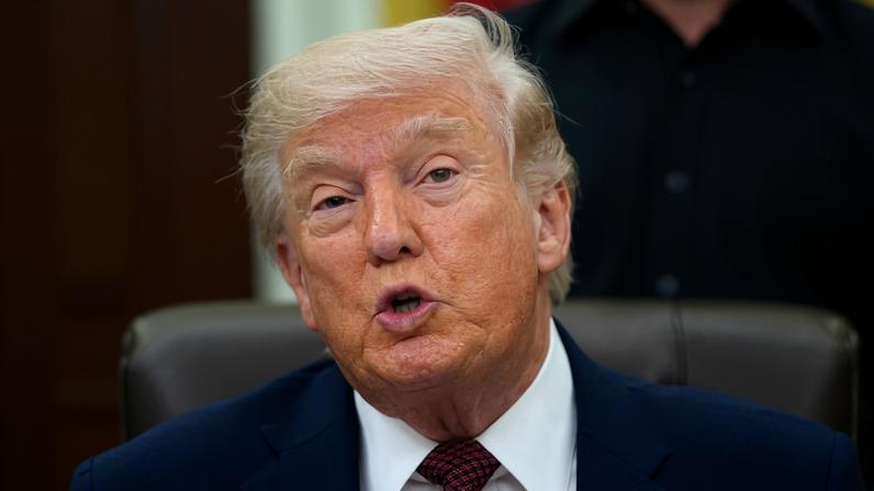 Presidente dos EUA, Donald Trump, participa de evento no Salão Oval da Casa Branca.