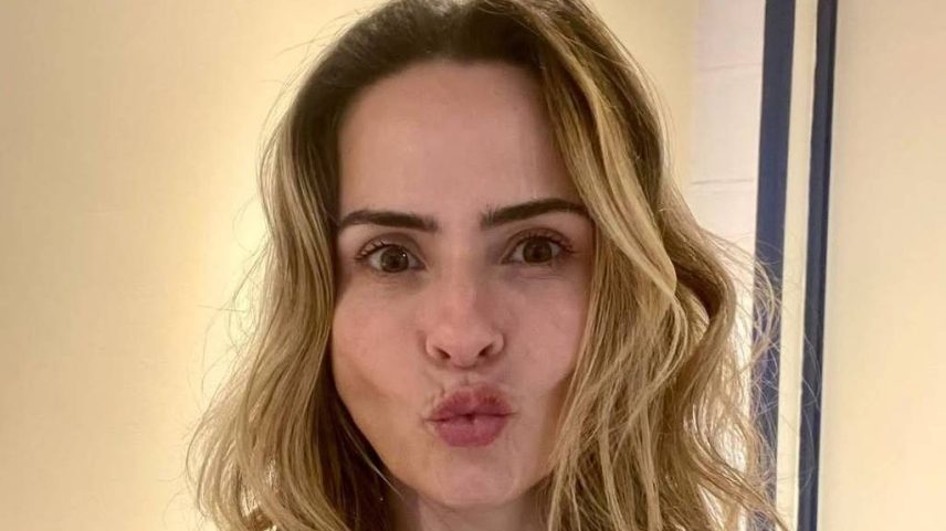 Ana Paula Renault tira primeira selfie após vencer o BBB 26