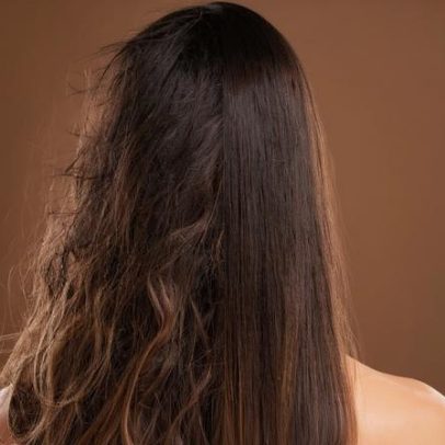 Causas do frizz e como eliminá-lo com eficácia