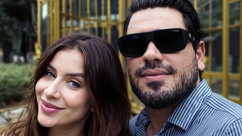 Ana Luiza Mateus posa em helicóptero; modelo tentava carreira no Rio de Janeiro e foi morta por namorado, segundo a polícia