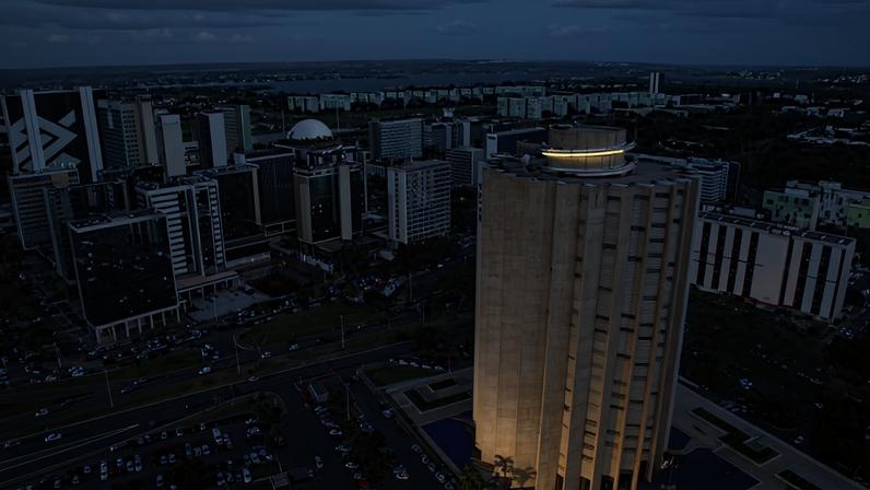 Caixa Econômica Federal é apontada como a melhor em crédito imobiliário, mencionada por 23% dos moradores de São Paulo em pesquisa Datafolha; na foto, vista aérea da Caixa em Brasília (DF)