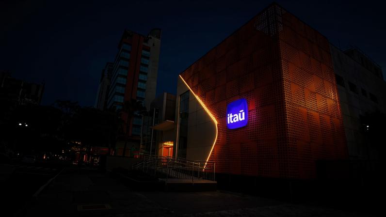Previdência privada: Itaú (7%), Bradesco Seguros (6%) e Banco do Brasil (5%) dividem liderança; na foto, agência do Itaú na Av. Engenheiro Luís Carlos Berrini, no Itaim Bibi, na zona oeste da capital