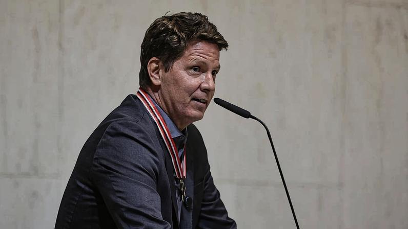 Mário Frias (PL-SP) durante homenagem na Alesp