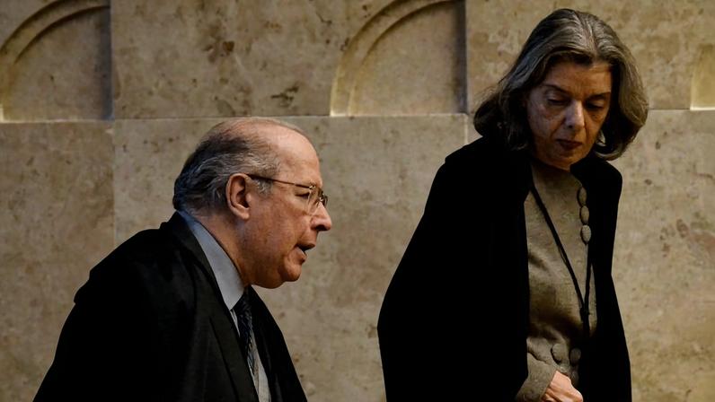 Celso de Mello e Cármen Lúcia, durante sessão no STF em 2017