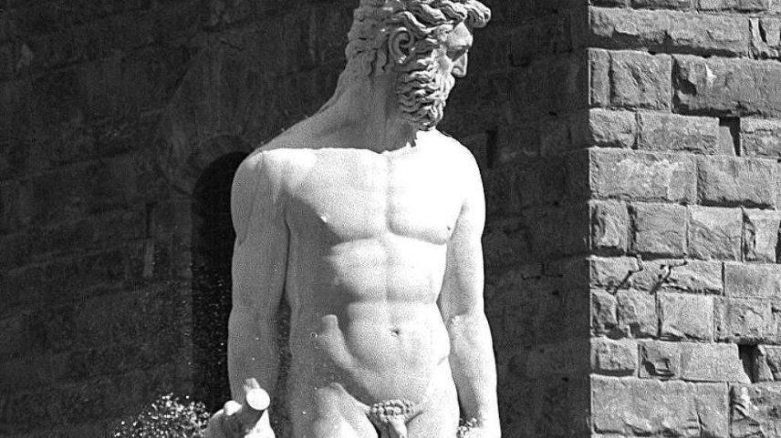 Escultura em detalhe da Fontana di Piazza, de Bartolomeo Ammannati, em Florença