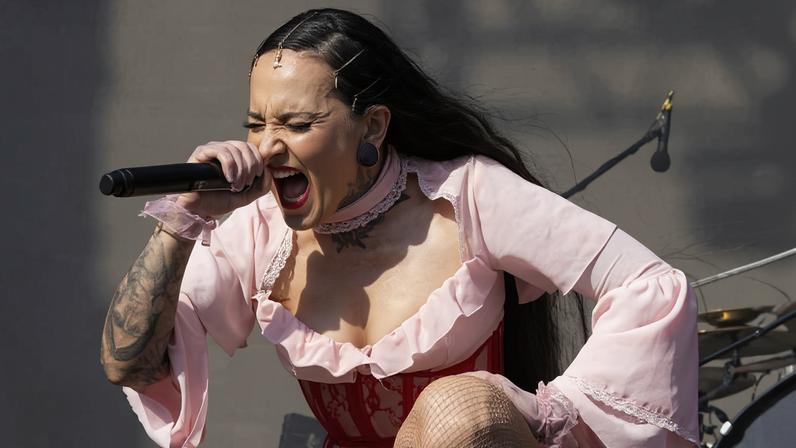 Show do Jinjer no festival Bangers Open Air, com a vocalista Tatiana Shmayluk