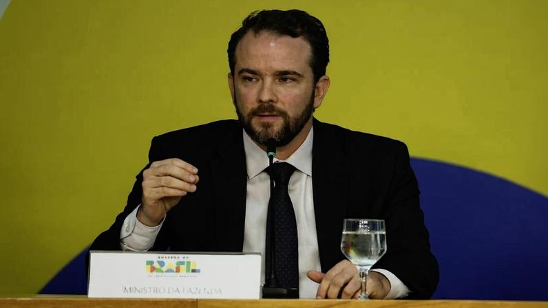 O atual ministro da Fazenda Dario Durigan, durante coletiva no Palácio do Planalto