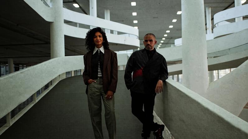 Amanda Carneiro e Raphael Fonseca, curadores da 37ª Bienal de São Paulo