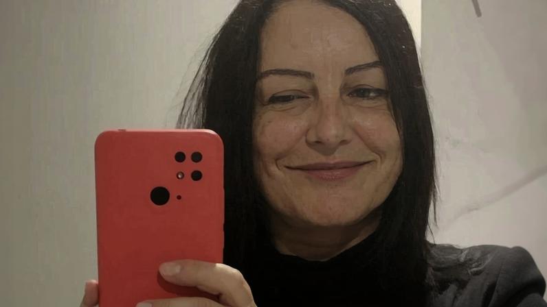 A comentaria Paula Schmitt, condenada a indenizar a jornalista Basília Rodrigues, por falas discriminatórias.