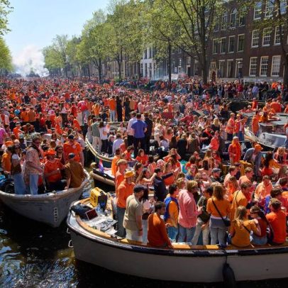 Dia do Rei de Amsterdã atrai multidões há 141 anos