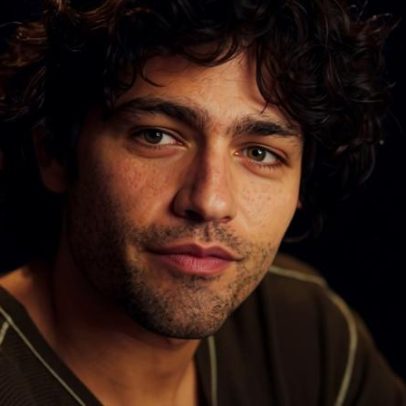 Diretor explica ausência de Adrian Grenier em O Diabo Veste Prada 2