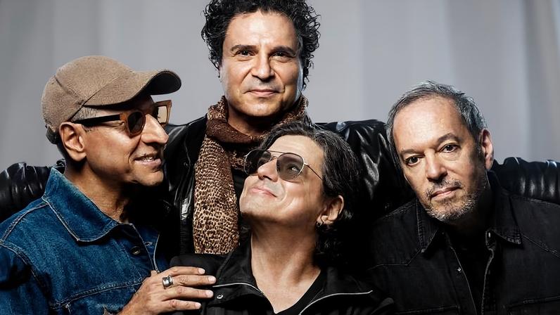 Guto Goffi, Frejat, Mauricio Barros e Dé Palmeira, os quatro primeiros integrantes do Barão Vermelho