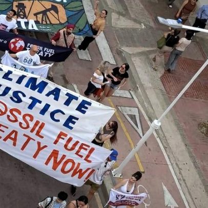 Conferência na Colômbia sobre fim dos combustíveis fósseis registra protestos