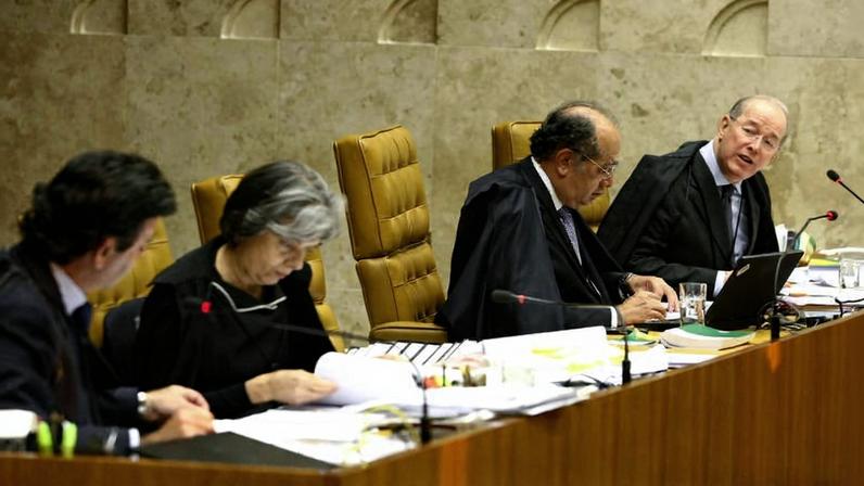 Luiz Fux, Cármen Lúcia, Gilmar Mendes e Celso de Mello durante sessão plenária do STF