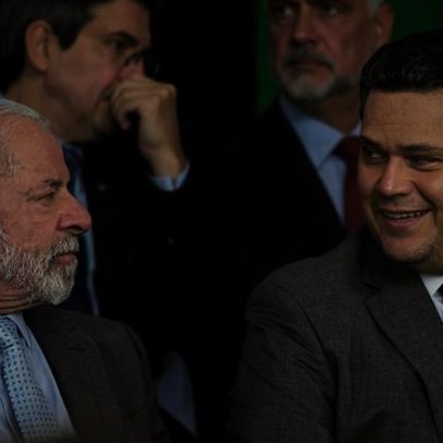 Governistas avaliam que Alcolumbre perderia com Messias; pedem bom senso