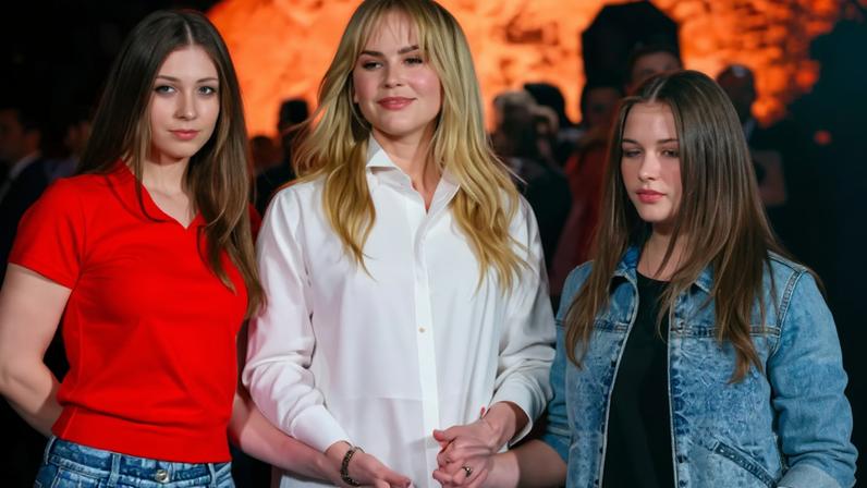 Nicole Kidman com as filhas, Sudnay Rose e Faith Margareth; e o pai delas, o músico Keith Urban