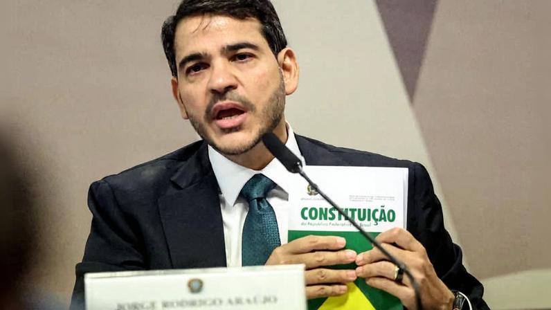 O advogado-geral da União, Jorge Messias, durante sabatina na CCJ (Comissão de Constituição e Justiça) do Senado Federal