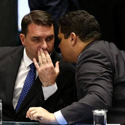 Alcolumbre encerra CPI do Master com acordo para reduzir pena de Bolsonaro