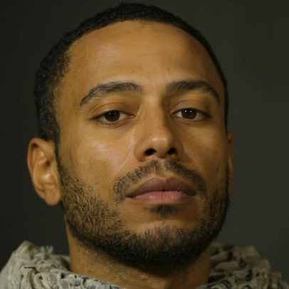 Ícaro Silva interpreta Hamlet em nova temporada no Cine Copan