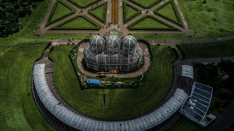 Vista aérea do Jardim Botânico de Curitiba, no Paraná. - Eduardo Valente - 2.mar.19 / FramePhoto/Folhapress