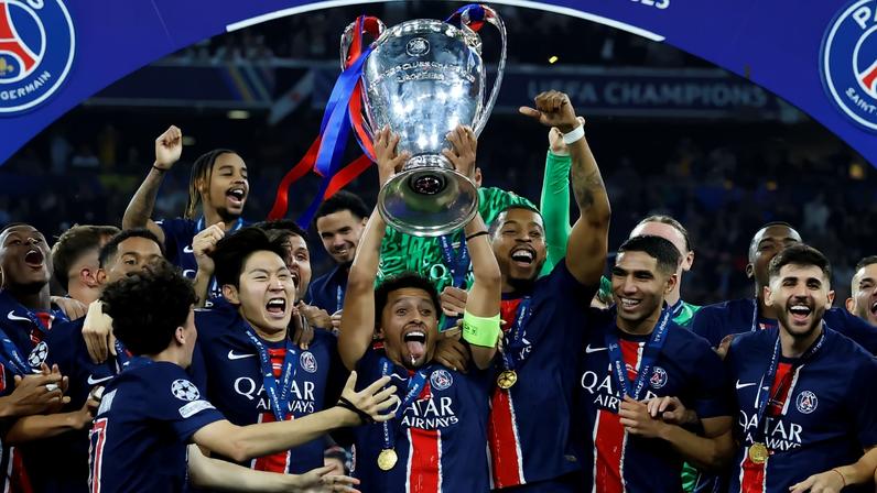 Jogadores do PSG, atual campeão da Uefa Champions League
