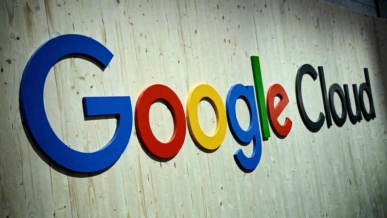 Símbolo do Google Cloud em feira na Alemanha