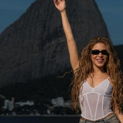 Shakira posta fotos no Rio de Janeiro em frente ao Pão de Açúcar