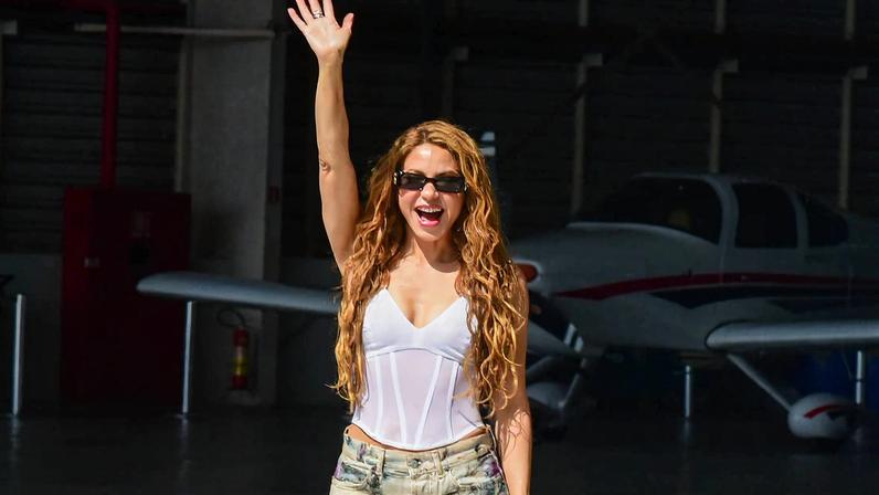 Shakira desembarca no Rio