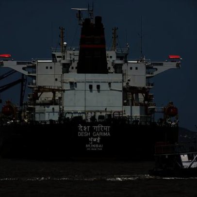 Preço do petróleo atinge maior nível do mês, perto de US$ 115 com negociações de paz