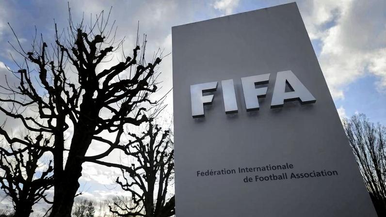 Placa da Fifa na sede da entidade, em Zurique