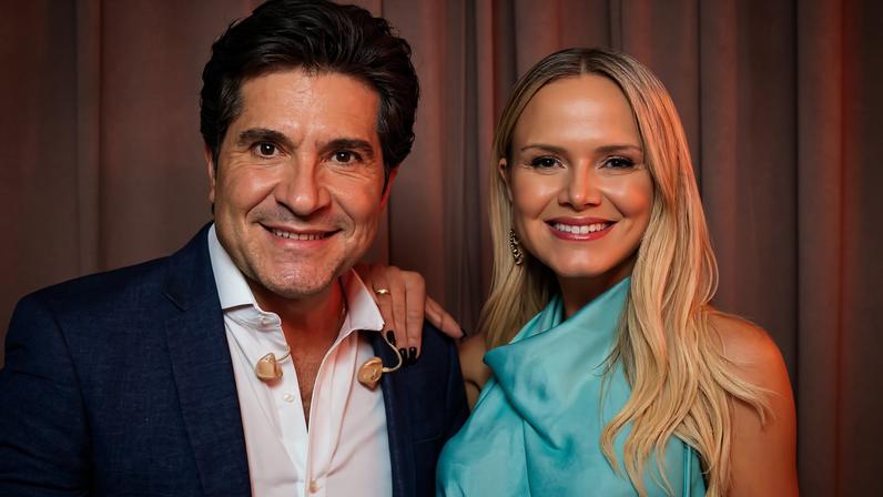O cantor Daniel (esq.), que volta ao Em Família com Eliana neste domingo (3) na Globo