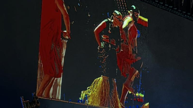 Anitta no show de abertura do The Weeknd, no Morumbis, em São Paulo