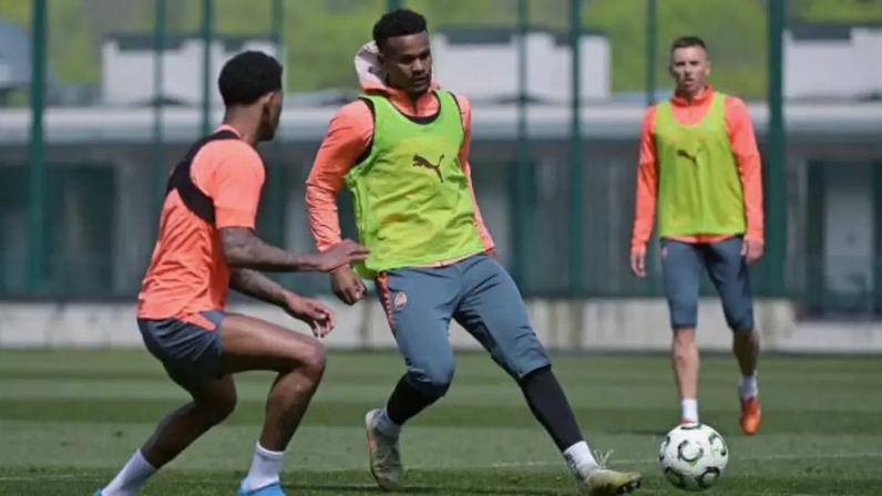Atividade de preparação do Crystal Palace antes da semifinal –