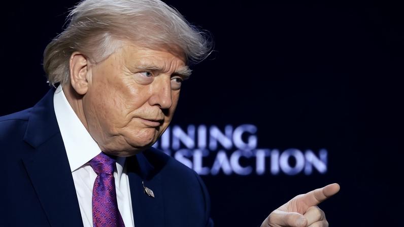 17.abr.26 - O presidente dos EUA, Donald Trump, durante evento do Turning Point USA em Phoenix, Arizona
