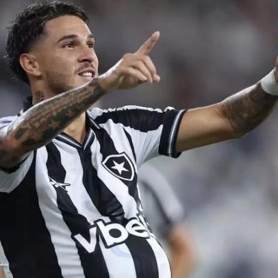Mateo Ponte celebra gol e vitória do Botafogo na Sul-Americana