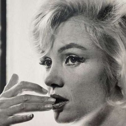 Última sessão de fotos de Marilyn Monroe é exibida pela primeira vez no Brasil