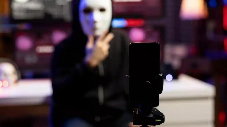 Foto: Imagem de Freepik/DC Studio / DINO
